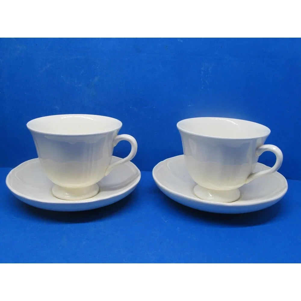 Wedgwood Of Etruria And Barlaston Queens Shape Set Of 2 Cups With Saucers VGC
